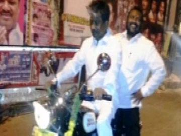 Minister takes a jolly ride on Panjagutta roads - Sakshi Post