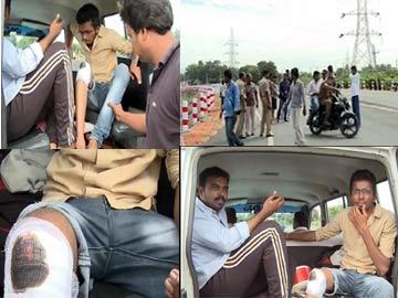 Sakshi employees ambushed, miscreants steal Rs 32 lakh