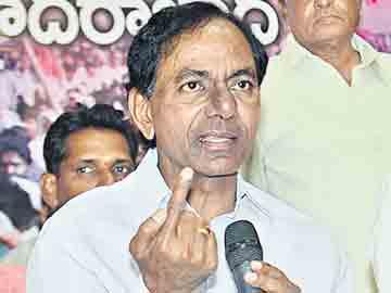 Chennai scribes stage dharna against KCR&#039;s comments - Sakshi Post