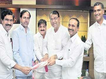 CM KCR issues orders waiving off farm loans - Sakshi Post