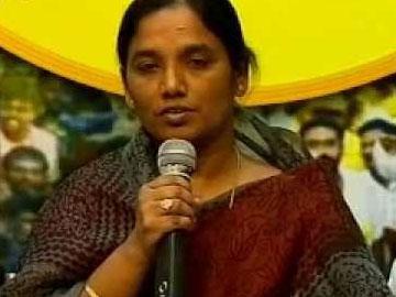 &#039;Fire&#039; over water: Women stun Paritala Sunitha - Sakshi Post