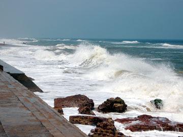 Hudhud Cyclone: AP seeks satellite pictures from Isro - Sakshi Post