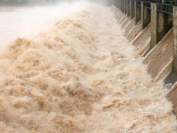 Heavy rains lash A.P. , Low lying areas submerge - Sakshi Post