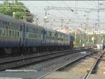 Narayanadri train breaks down near Ghatkesar - Sakshi Post