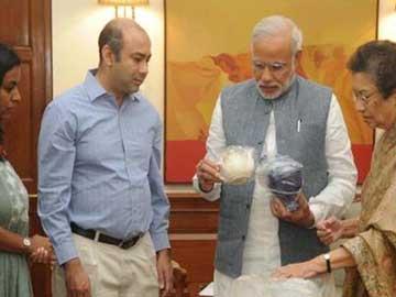 PM receives some of Sardar Patel&#039;s personal belongings - Sakshi Post