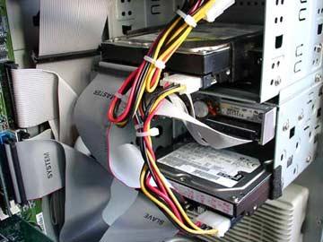 Hyd police seizes computer hard disks of SIMI operative - Sakshi Post