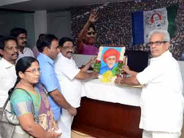 YSRCP pays homage to Jyotirao Phule - Sakshi Post