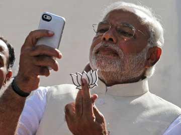 BJP launches &#039;Selfie with Modi&#039; to woo young voters in Delhi - Sakshi Post
