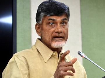 Chandrababu leaves for Warangal tour - Sakshi Post