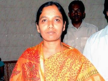 Paritala Sunitha calls back her security - Sakshi Post