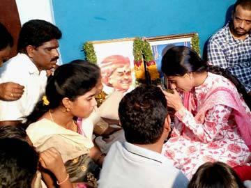 YS Sharmila begins Paramarsha Yatra in Nalgonda - Sakshi Post