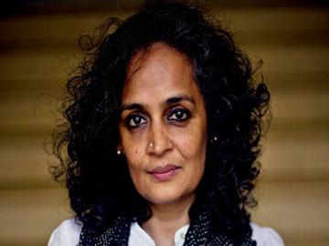 Modi govt &#039;promoting Brahmanism&#039;, alleges  Arundhati Roy - Sakshi Post