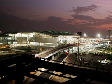 Hyderabad Airport to get bigger to accommodate more traffic - Sakshi Post