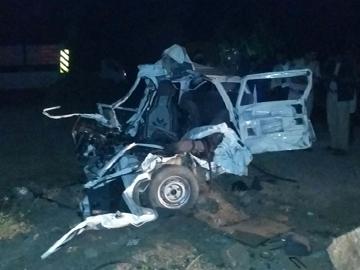 Wee hour van-lorry collision leaves 4 dead, 3 hurt - Sakshi Post
