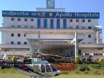 Taxmen raid Apollo hospitals throughout country - Sakshi Post