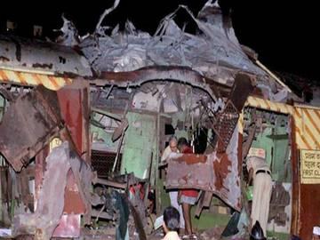 Mumbai triple blasts: Three convicts get life term - Sakshi Post