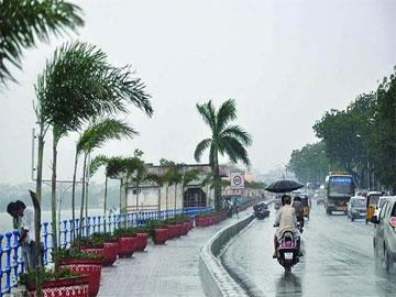 Rains bring respite from heatwave in Telangana - Sakshi Post