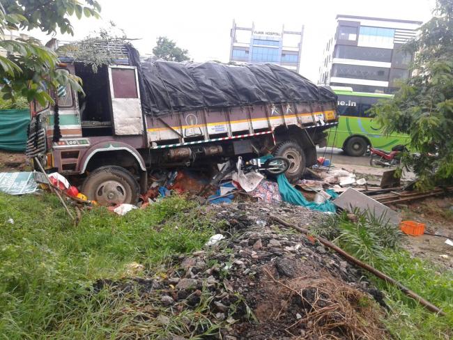 The lorry with heavy load mowed down the sapling vendors.&amp;amp;nbsp; - Sakshi Post