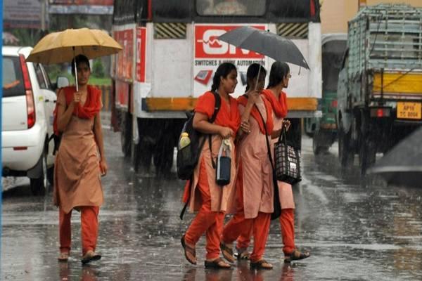 Sudden rainfall gave a sigh of relief to Vijayawadites - Sakshi Post