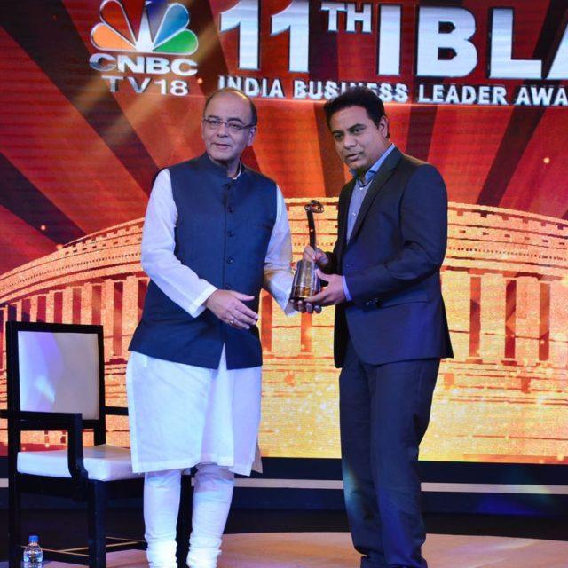 Telangana IT Minister KT Rama Rao receiving the award from Union Finance Minster Arun Jaitley in New Delhi on Tuesday evening - Sakshi Post