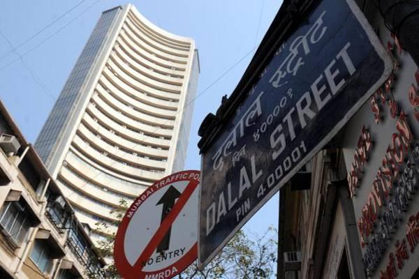BSE Sensex fell 28.69 points to 28,423.48 points from the previous day’s close at 28,452.17 points. The wider Nifty was marginally lower by 11.55 points or 0.13 per cent up at 8,797.75 points. - Sakshi Post