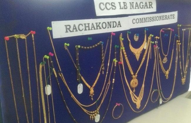 16 tolas of gold ornaments worth Rs16 lakh and half kilo silver were recovered. - Sakshi Post