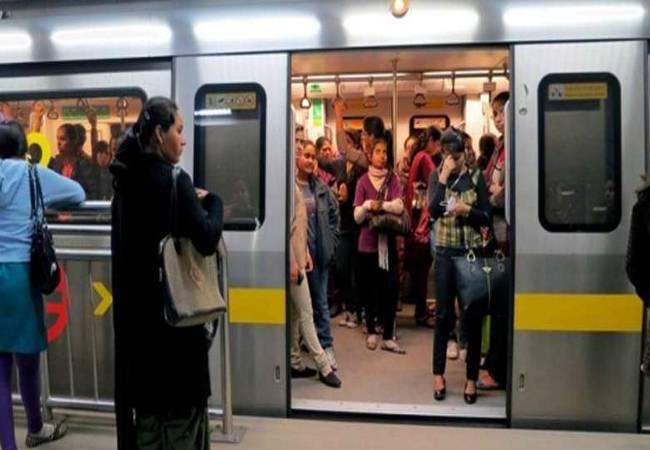 Several media houses on Friday ran news claiming that the DMRC had lifted prohibition on knives for women in favour of self-defence - Sakshi Post