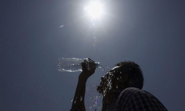 Temperature in Hyderabad will rise by 2-3 degree Celsius than normal for next three days - Sakshi Post