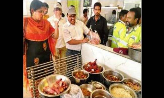 GHMC officials inspect food at hotel in the City - Sakshi Post