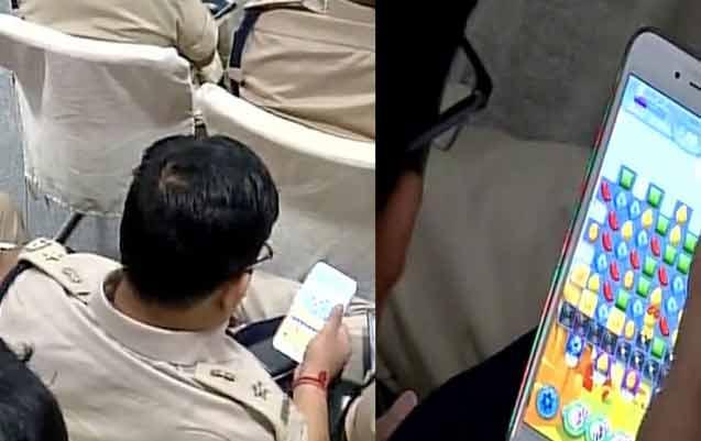 Bihar top cops were caught playing candycrush and surfing social media during a high-level meeting with Bihar Chief Minister Nitish Kumar as part of the International Day Against Drug Abuse and Illicit Trafficking on Thursday. Bihar top cops were caught playing candycrush and surfing social media during a high-level meeting with Bihar Chief Minister Nitish Kumar as part of the International Day Against Drug Abuse and Illicit Trafficking on Thursday. - Sakshi Post