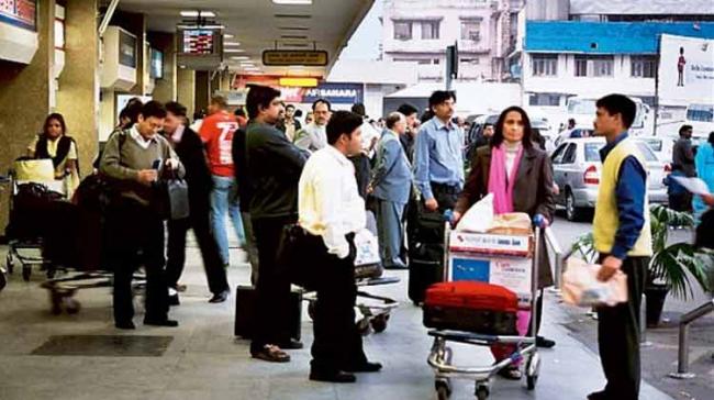 A Zambian woman was arrested at the Delhi airport on Saturday for allegedly trying to smuggle about 12 kgs of narcotics by concealing it in her baggage, an airport security official said. (Representational image)&amp;amp;nbsp; - Sakshi Post