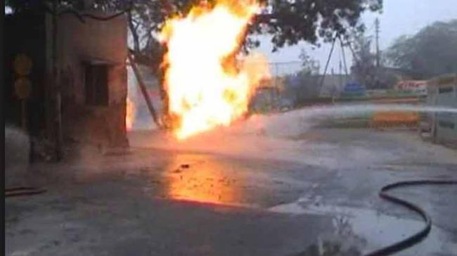 Gas leakage from the ONGC (Oil and Natural Gas Corporation) pipeline triggered panic among the villagers of Kesavadaspalem of Malikipuram mandal, 126 kms away from the district headquarters on Monday. (Representational image) &amp;amp;nbsp; - Sakshi Post