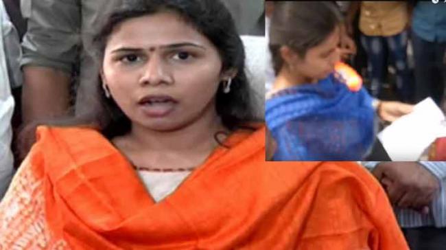 A trickster attempted to cheat Andhra Pradesh Minister Bhuma Akhila Priya by forging her signature to get a job in AP Tourism department.&amp;amp;nbsp; - Sakshi Post