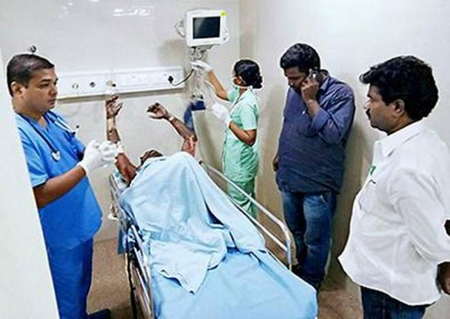 Manakonduru MLA Rasamayi Balakishan visiting Mahankali Srinivas at the hospital.&amp;amp;nbsp; - Sakshi Post