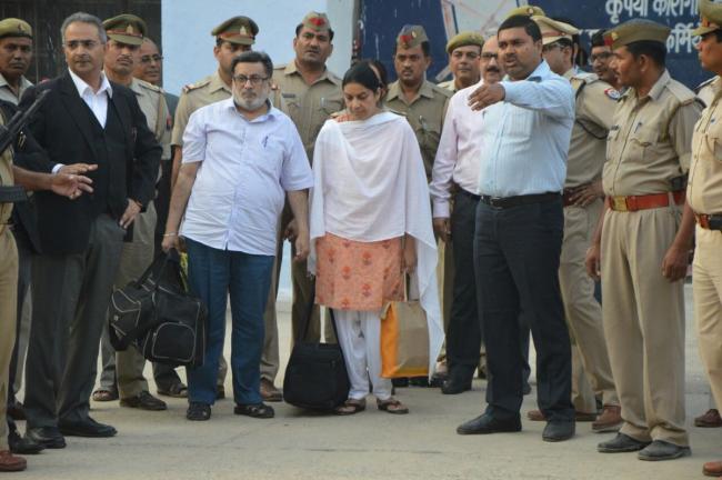 Talwars - Rajesh and Nupur walk out of the prison Talwars - Rajesh and Nupur walk out of the prison - Sakshi Post