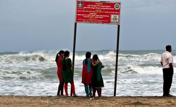 Heavy rainfall is forecast for coastal districts of Andhra Pradesh for the next 24 hours owing to build-up of low pressure area over the Bay of Bengal. Heavy rainfall is forecast for coastal districts of Andhra Pradesh for the next 24 hours owing to build-up of low pressure area over the Bay of Bengal. - Sakshi Post