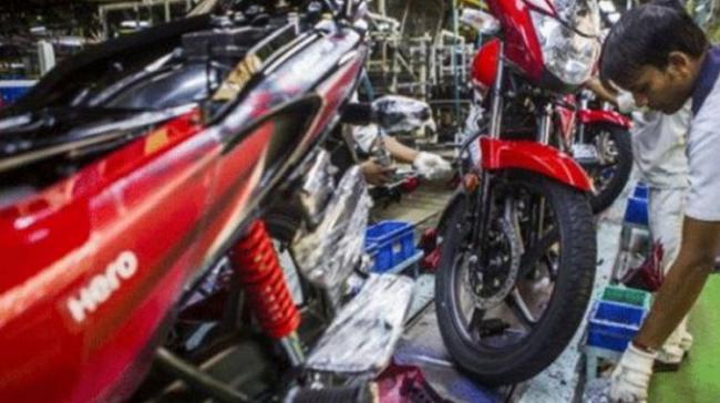 The company sold a record 7-lakh units in September, the highest ever in monthly sales by any company and also sold over two million units in the second quarter The company sold a record 7-lakh units in September, the highest ever in monthly sales by any company and also sold over two million units in the second quarter - Sakshi Post