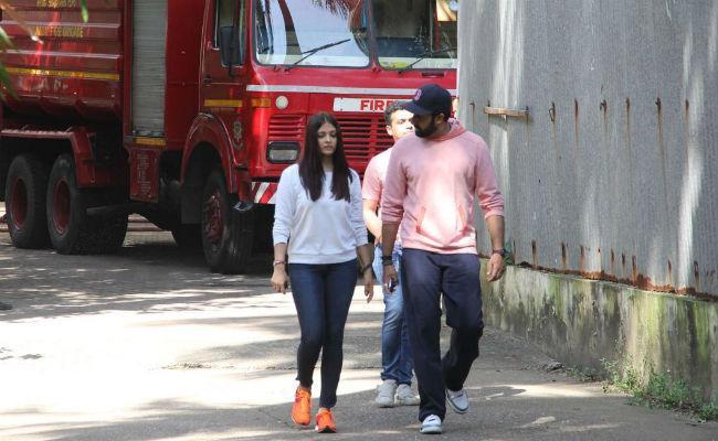 Aishwarya Rai, Abhishek Bachchan reach the fire mishap site - Sakshi Post