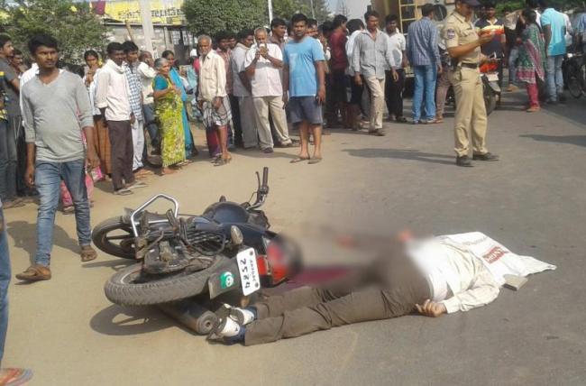 The body of Revanth Kumar near the sub-station near Ambedkar Center in Paloncha, on Friday.&amp;amp;nbsp; - Sakshi Post