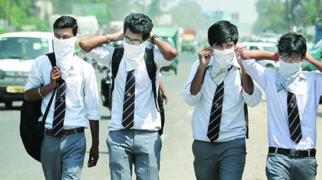 Schools in Delhi closed down due to air pollution - Sakshi Post