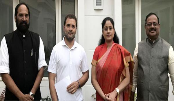 Vijayashanti after meeting Rahul Gandhi&amp;amp;nbsp; - Sakshi Post