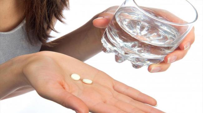 Paracetamol is a relatively safe painkiller when taken in the right dose. But many people unknowingly consume too much by taking paracetamol at the same time as cold and flu medications that also contain the drug Paracetamol is a relatively safe painkiller when taken in the right dose. But many people unknowingly consume too much by taking paracetamol at the same time as cold and flu medications that also contain the drug - Sakshi Post