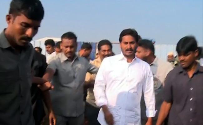 YS Jagan begins his yatra from Madananthapuram - Sakshi Post