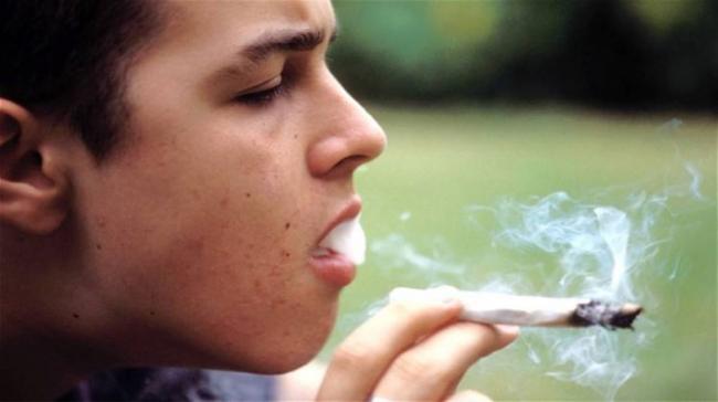 Over 80 per cent teenagers noted that it is okay to experiment with smoking at least once - Sakshi Post