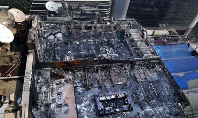 <span style="white-space: pre-wrap; background-color: rgb(255, 255, 255);">The Mumbai police has booked a case against the Mojo Bistro owners where fire broke out at Kanala mills on December 29, leaving 14 people dead& <span style="white-space: pre-wrap; background-color: rgb(255, 255, 255);">The Mumbai police has booked a case against the Mojo Bistro owners where fire broke out at Kanala mills on December 29, leaving 14 people dead& - Sakshi Post