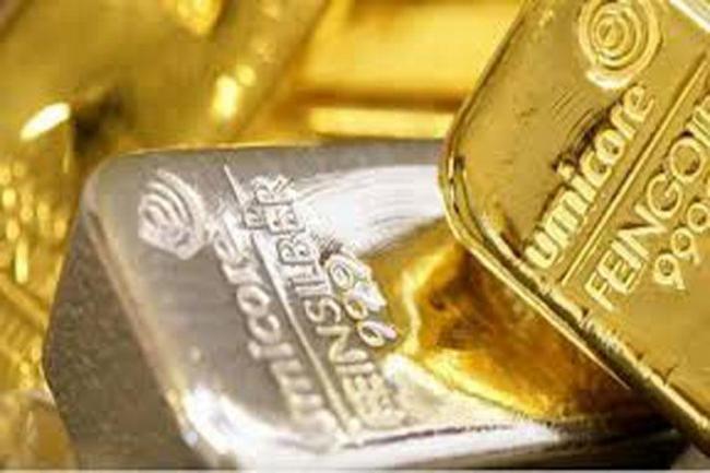 &amp;lt;br&amp;gt;Gold prices fell by Rs 250 to trade at Rs 31,200 per 10 grams at the bullion market - Sakshi Post