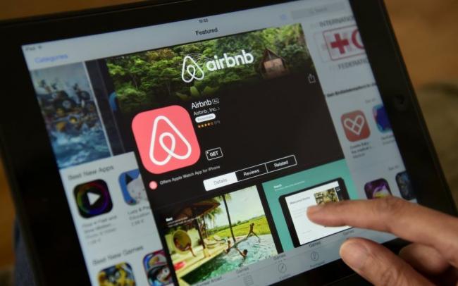 Airbnb announced to foray into new tiers aimed at high-end customers that include properties like vacation homes and luxury spots. - Sakshi Post