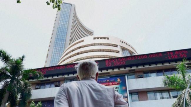 Sensex Spurts 470 Points On Banks Support - Sakshi Post