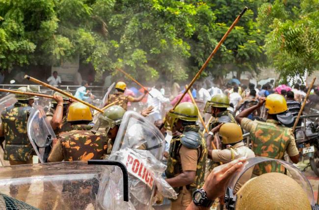 Police personnel baton charge at protestors who were demanding the closure of Vedantas Sterlite Copper unit, in Tuticorin &amp;amp;nbsp; - Sakshi Post