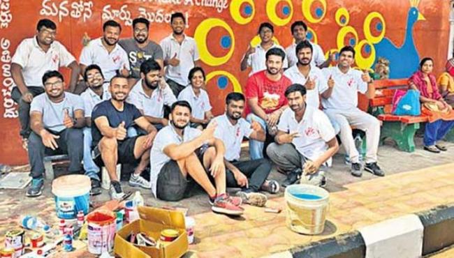 Volunteers from ‘We Can Make A Change’ took up the initiative to paint the bus stop. Volunteers from ‘We Can Make A Change’ took up the initiative to paint the bus stop. - Sakshi Post